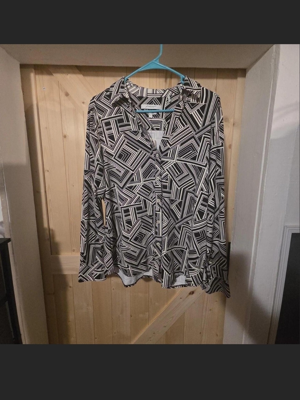 Geometric Print Button-Front Blouse - Black & White